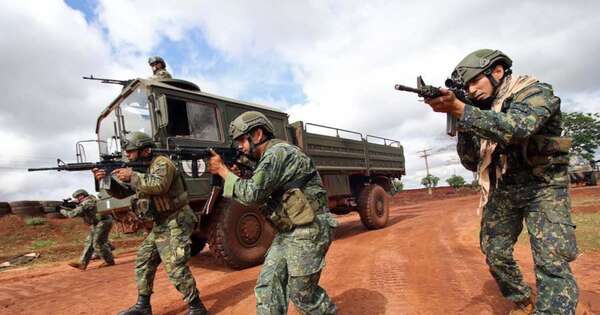 La Nación / Presencia de uniformados replegó a bandas criminales