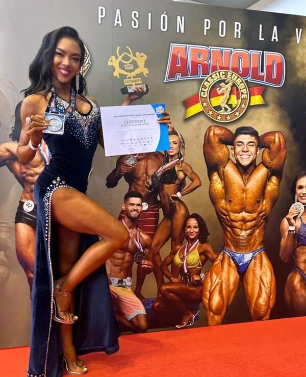 Silvia Patiño se destaca en Europa en el Arnold Classic de Fisicoculturismo - Polideportivo - ABC Color