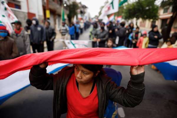 Campesinos se manifiestan frente al Ministerio de Agricultura - Nacionales - ABC Color