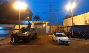 Reubican a reclusos tras incendio
