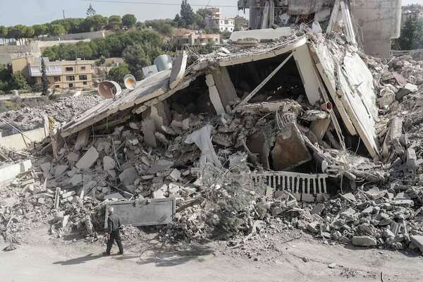 Israel dice haber atacado 200 objetivos de Hizbulá en el sur del Líbano - Mundo - ABC Color