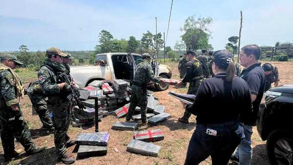 Hallan droga y vehículos en bases que serían de Macho en Canindeyú