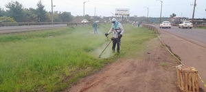 Operativo de limpieza en la Ruta PY06 mejora el acceso a Encarnación