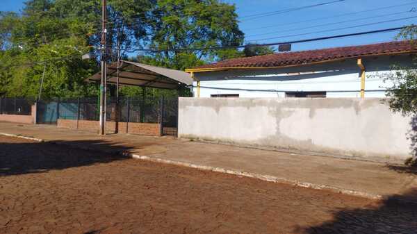 Alumnos no asisten a clase hoy en repudio a la falta de reposición de rubro en escuela - La Clave