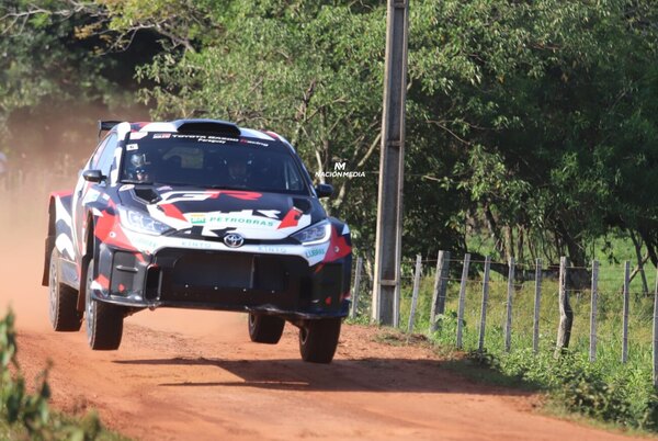 Versus / Alejandro Galanti y Marcelo Toyotoshi festejaron en el Rally de Coronel Oviedo