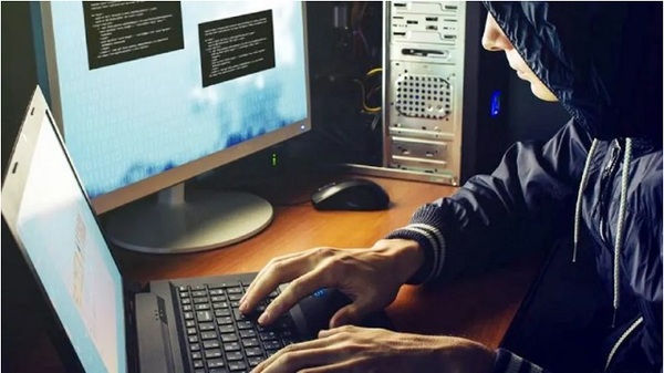 Operativo contra ciberestafadores: 17 detenidos y millones robados