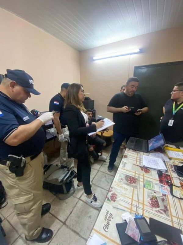 Desmantelan red internacional de estafas electrónicas - Unicanal