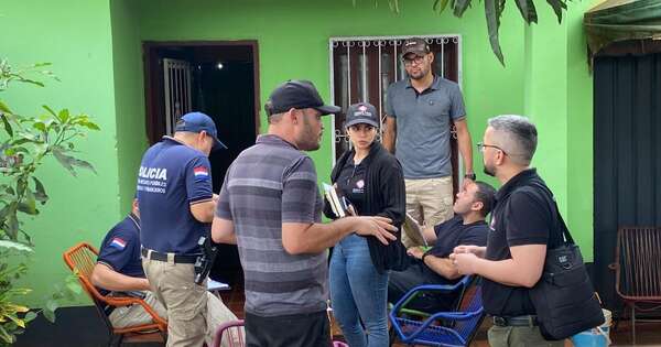 Diario HOY | Cuatro detenidos, incluido dos hermanos, en Itapúa tras desarticular red de ciberestafadores