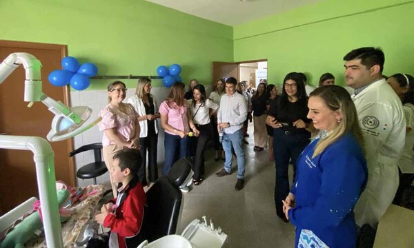 Habilitaron el primer consultorio odontológico inclusivo en el Hospital de Coronel Oviedo – Prensa 5