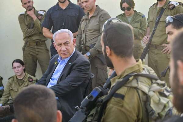 Israel insiste a los “cascos azules” de ONU dejar alejarse del sur de Líbano “temporalmente” - Mundo - ABC Color