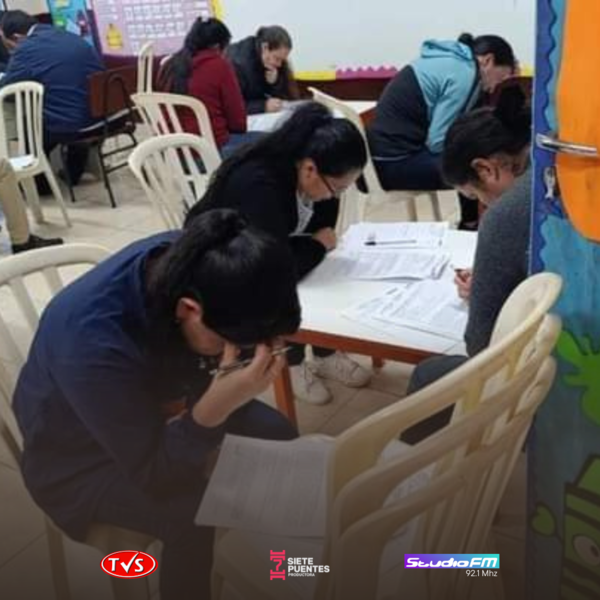 PIDEN REVISIÓN DE MÉTODO DE EVALUACIÓN TRAS APLAZO MASIVO EN EXAMEN DOCENTE - TVS