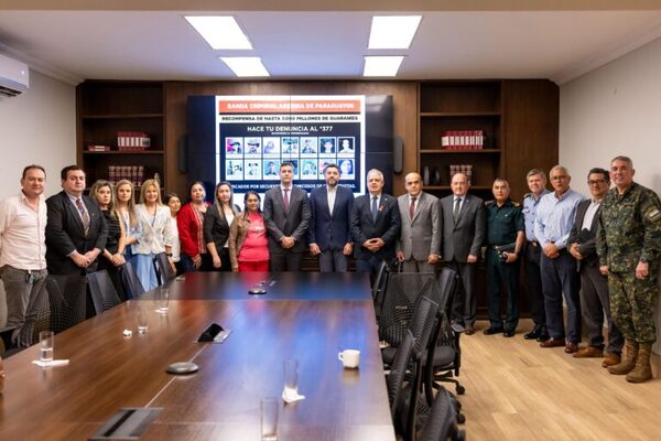 Peña se reúne con familiares de secuestrados y anuncian millonaria recompensa por información de miembros del EPP