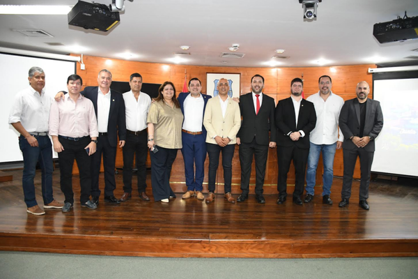 Luis Bello es elegido como presidente de la Junta Municipal de Asunción para el periodo 2024-2025 - El Trueno