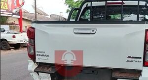 Conductor en estado de ebriedad choca contra patrullera