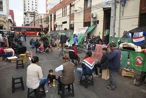 AUDIO: Manifestaciones en el microcentro de Asunción: estas son las calles bloqueadas - Periodísticamente - ABC Color