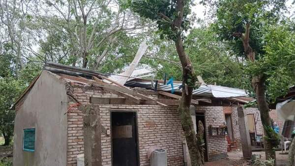 Tormenta deja unas 70 viviendas afectadas en Ñeembucú