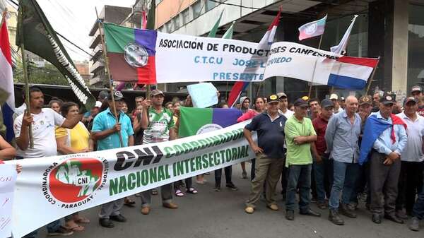 Campesinos protestarán frente al MOPC este martes - Nacionales - ABC Color
