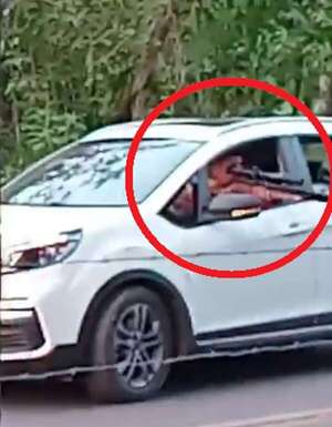 Video: hombre armado con aire comprimido dispara contra animales y amenaza a vecinos en Villeta - Policiales - ABC Color