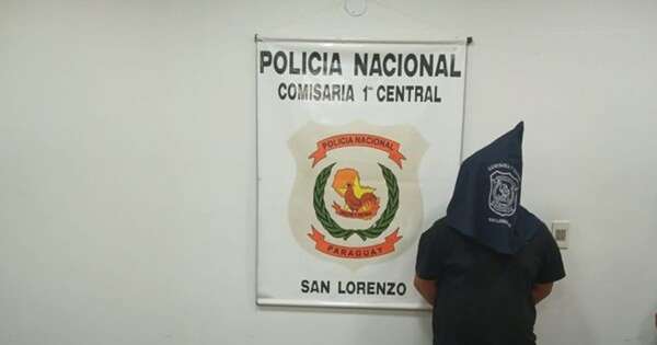 La Nación / Detienen a un hombre con 1.100 dólares falsos