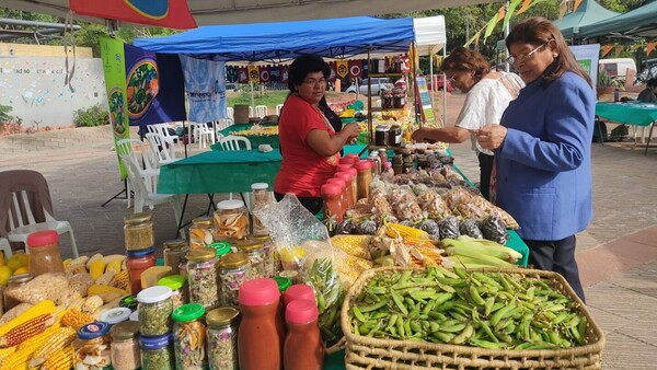 Vital aporte pese a opresiones: ¿Cuál es la situación de las mujeres rurales en Paraguay?