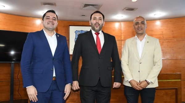 Luis Bello responde a críticas por supuesto copamiento colorado - ADN Digital