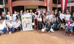 Realizan caminata por el “Día Internacional del Bastón Blanco” en Coronel Oviedo – Prensa 5