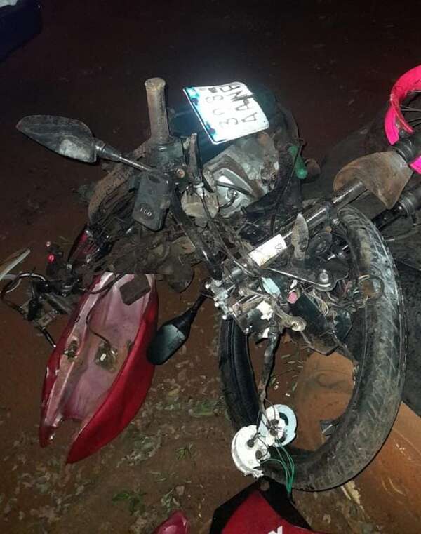 Motociclista sufre graves heridas tras chocar contra una columna - ABC en el Este - ABC Color