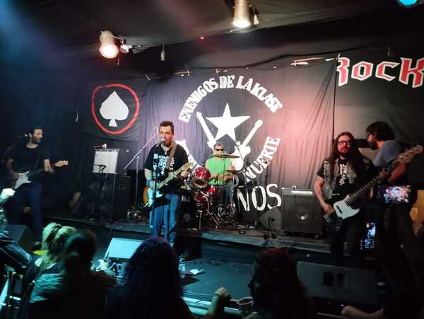 Enemigos de la Klase celebra treinta años de "República o muerte"