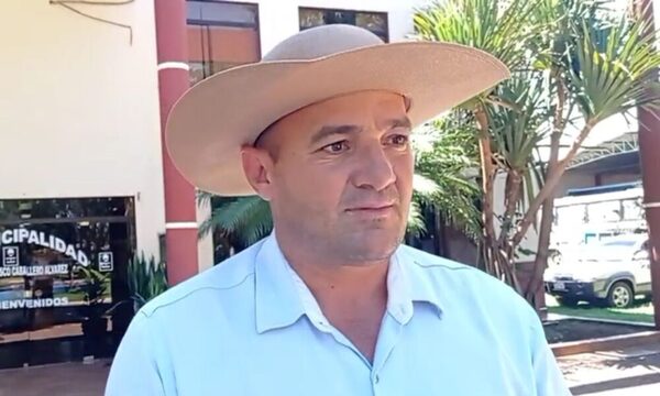 (VIDEO) Intendente de Puente Kyjhá pasó papelón en una tv de rapailandia