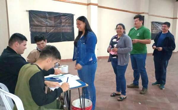 Universitarios eligen a sus representantes ante el Consejo Directivo de la Unves Carapeguá - Nacionales - ABC Color
