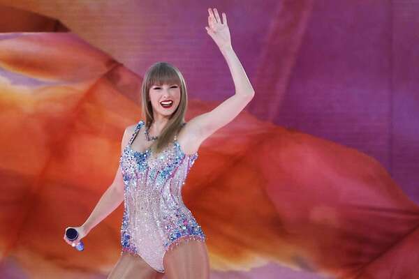 Taylor Swift lanzará libro de su gira “The Eras Tour” y un vinilo de “TTPD” - Música - ABC Color