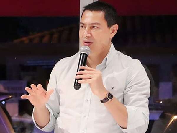 “Bachi” cede y ex hurreros  de González Daher vuelven a Municipalidad de Luque  - Política - ABC Color