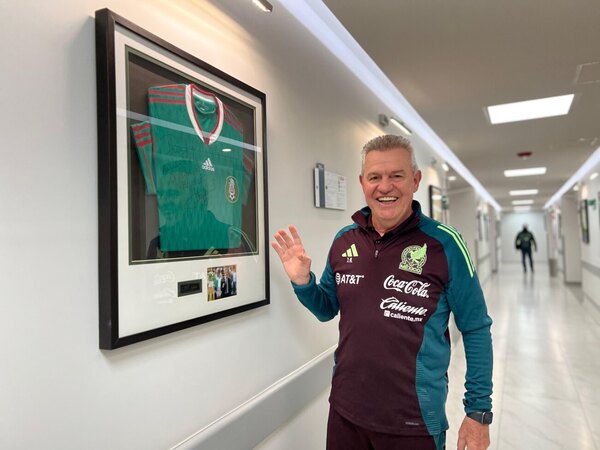 Versus / Javier Aguirre, DT de México, causa susto con repentino ingreso al hospital