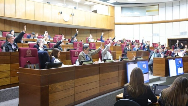 Cámara de Diputados acepta veto y avanza Ley de pensión universal para adultos mayores