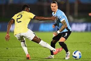 Uruguay no puede con Ecuador en el Centenario - Fútbol Internacional - ABC Color