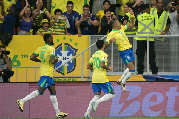 Versus / Brasil hunde a Perú y toma vuelo en el camino hacia el Mundial de 2026