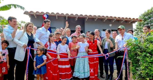 La Nación / MUVH entregó 358 casas en Caaguazú