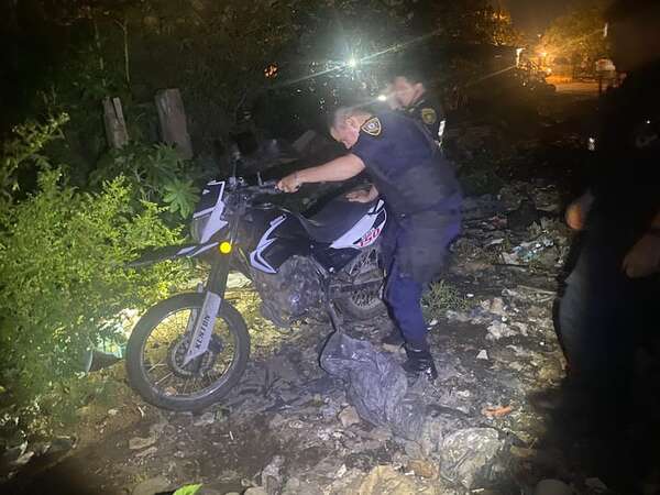 Recuperan motocicleta robada gracias al GPS en Asunción - Policiales - ABC Color