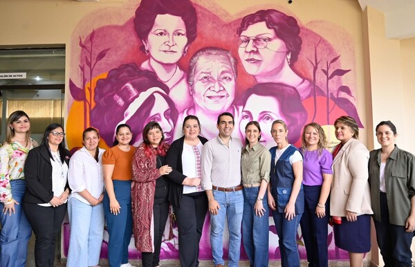 Primera Dama inauguró Mural que honra a figuras femeninas históricas - .::Agencia IP::.