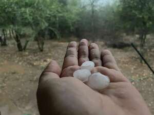Reportan sorpresiva lluvia con granizo en el Chaco central - Noticias del Chaco - ABC Color