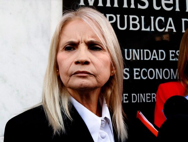 Ministro de la Senad justifica retiro de seguridad a exministra Zully Rolón · Radio Monumental 1080 AM