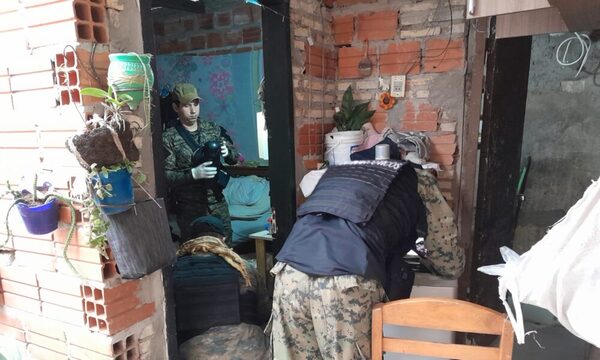Operativo en Pantanal: Menor presumió armas en Tik Tok y detuvieron a sus padres