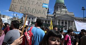 La Nación / “La universidad pública no se toca”, dijo Milei, pero no cederá a reclamos