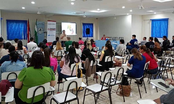 Profesionales de salud se preparan para fortalecer atención a población indígena en Caaguazú – Prensa 5