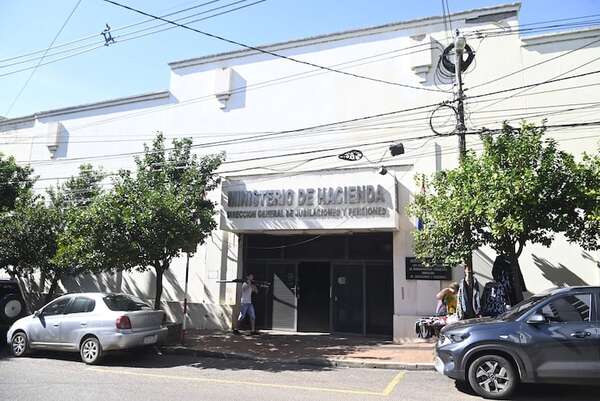 Tesoro Público transfirió 11,2% más de recursos a la Caja Fiscal - Economía - ABC Color