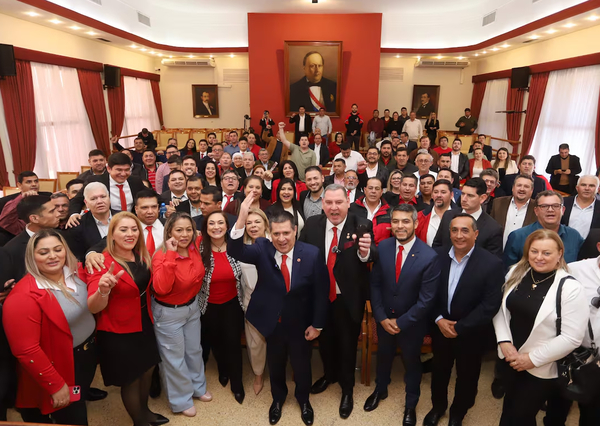 Colorados en Ciudad del Este siguen en “veremos” - La Clave