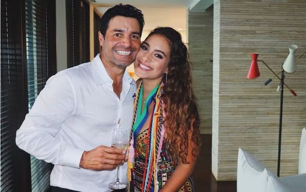 Chayanne ya es suegro: Su hija presentó a su novio