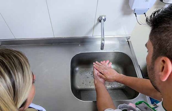 Fundación Tesãi pone en marcha campaña de sensibilización “Manos Limpias 100%” | DIARIO PRIMERA PLANA