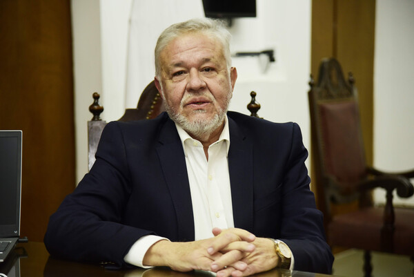 Cámara de Diputados convoca a presidente del IPS para explicar compra de bonos