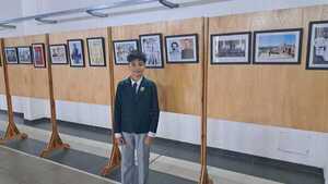 Muestra de fotos sobre José Asunción Flores llega al colegio Santa Caterina da Siena
